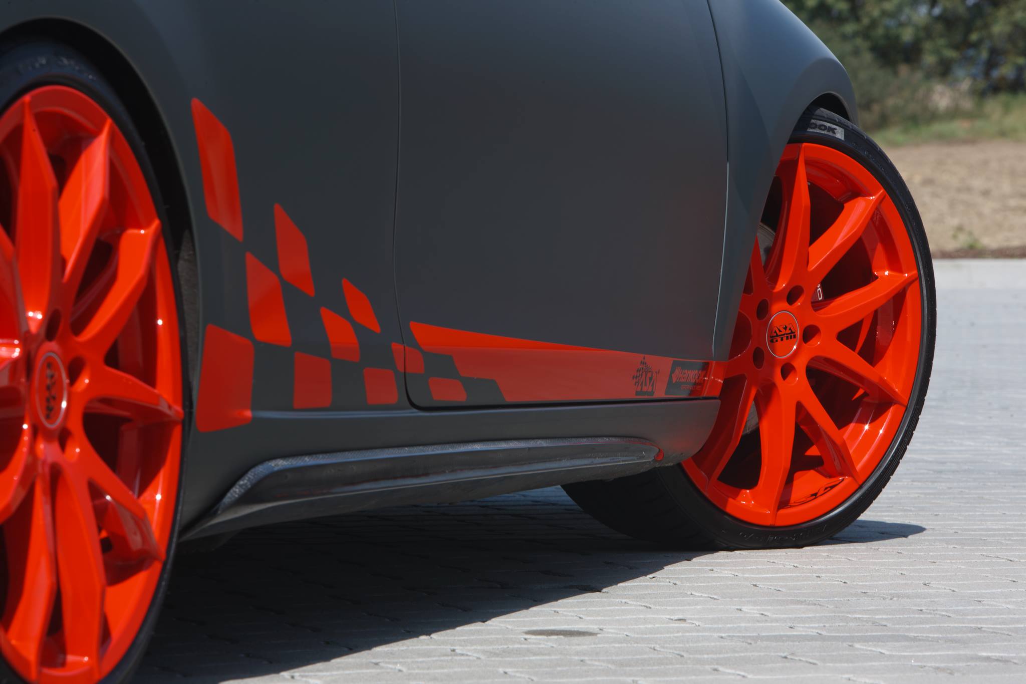 Bunte Felgen - Spannende Räder in rot, pink, blau, grün oder neon