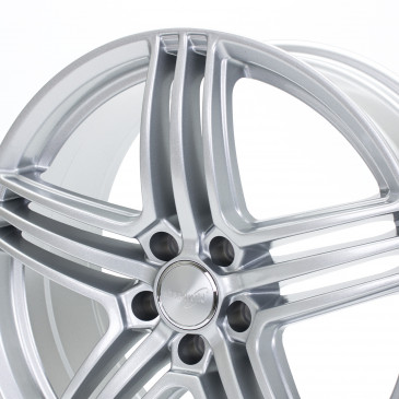 WHEELWORLD WH12 Arktic Silber lackiert