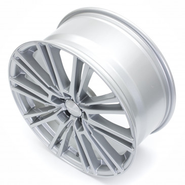 WHEELWORLD WH18 Race Silber lackiert