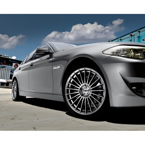 Japan Racing Wheels JR28 Gloss Black Machined