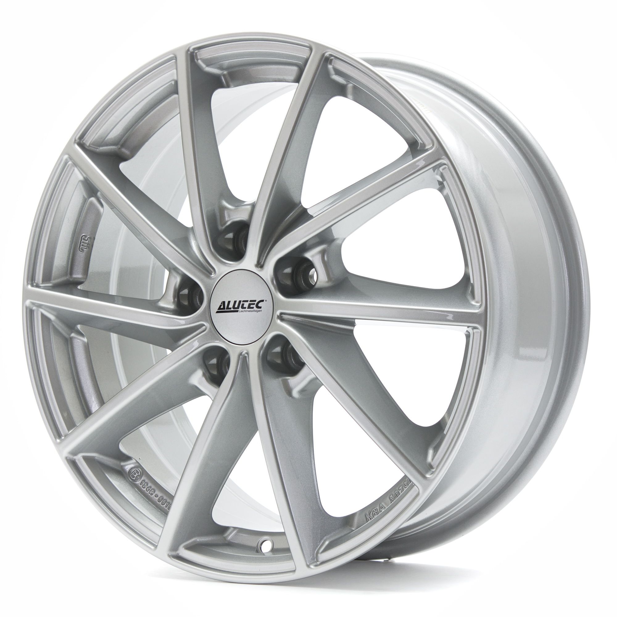 16 silver. Alutec Singa Polar Silver. Alutec Singa 6xr16. Колесный диск Alutec Singa 7.5x18/5x114.3 d67.1 et55 DBFP. Колесный диск Alutec Singa 6x15/4x108 d63.4 et47.5 DBFP.