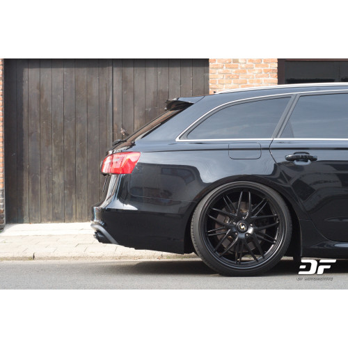 Japan Racing Wheels JR28 Gloss Black