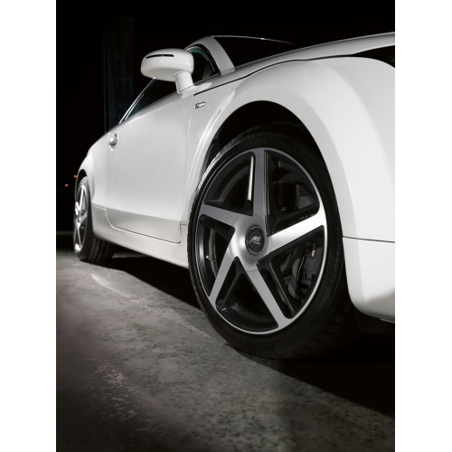 Japan Racing Wheels JR28 Gloss Black Machined