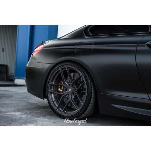 Japan Racing Wheels JR28 Gloss Black Machined