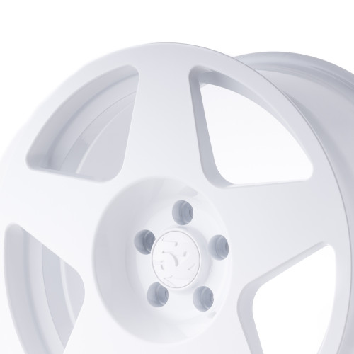 fifteen52 Tarmac Rally White