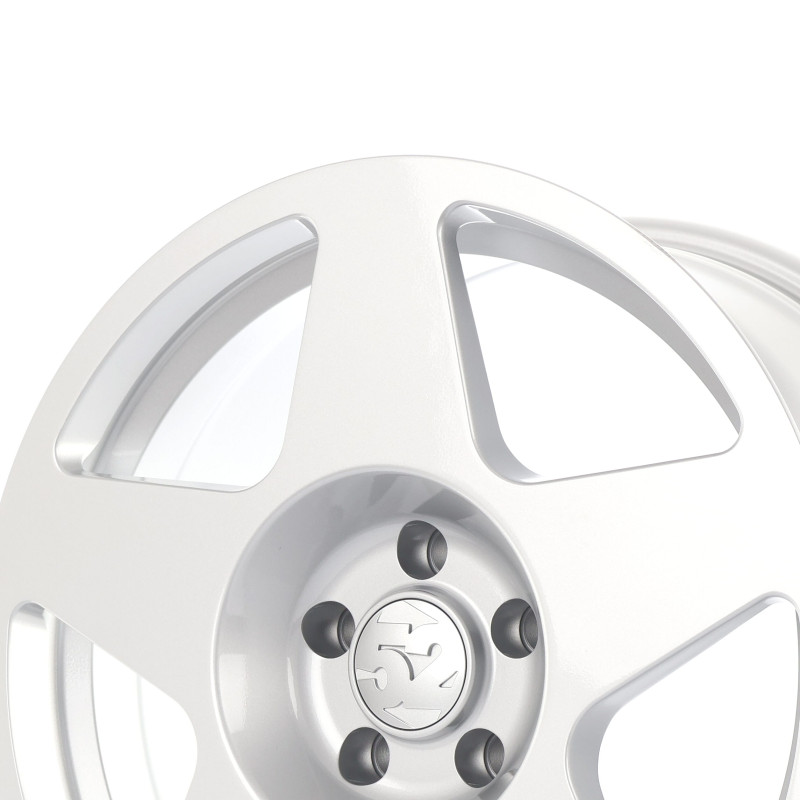 fifteen52 Tarmac Speed Silver