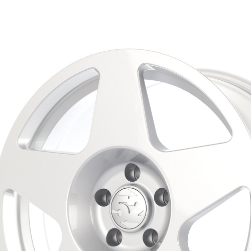 fifteen52 Tarmac Speed Silver