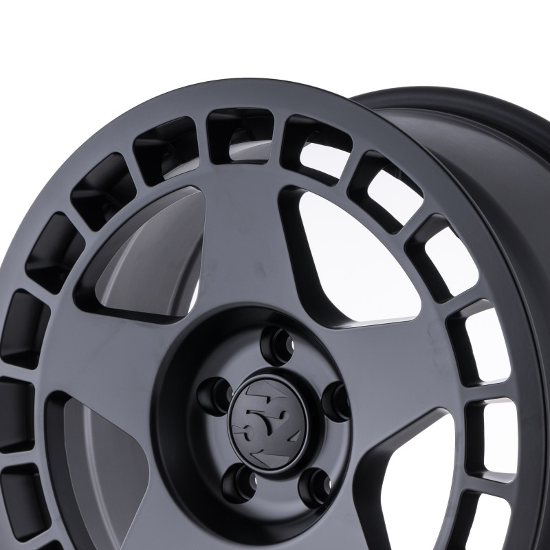 fifteen52 Turbomac Asphalt Black