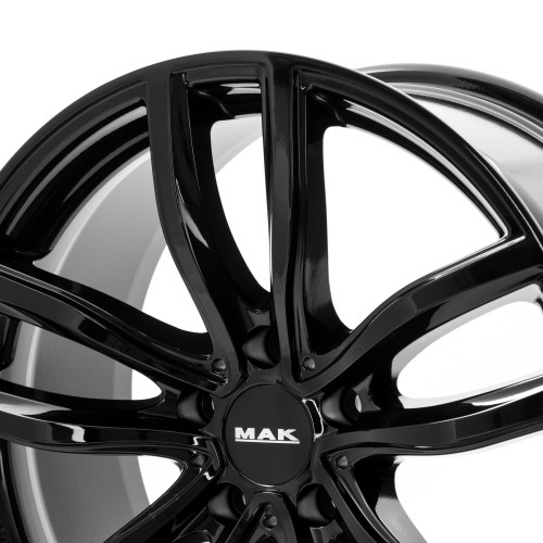 MAK Fahr Gloss Black