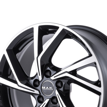 MAK Kassel Black Mirror