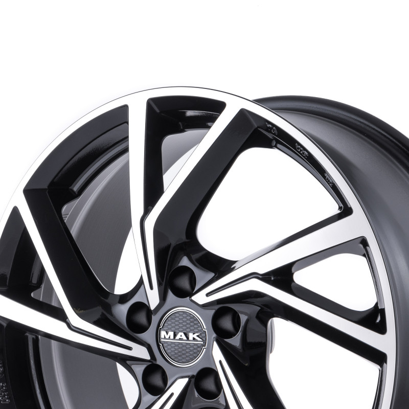 MAK Kassel Black Mirror