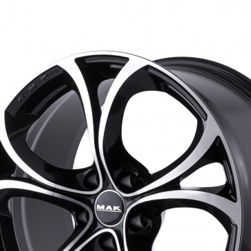 MAK Lario Black Mirror