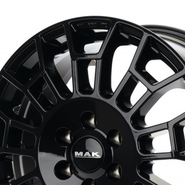 MAK Nomad Gloss Black