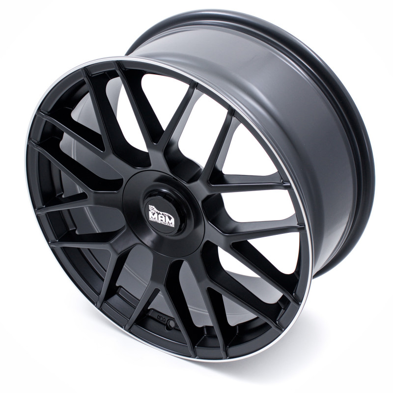 MAM GT1 MATT BLACK LIP POLISH