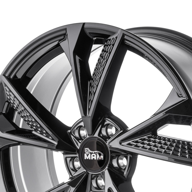 MAM RS6 BLACK PAINTED