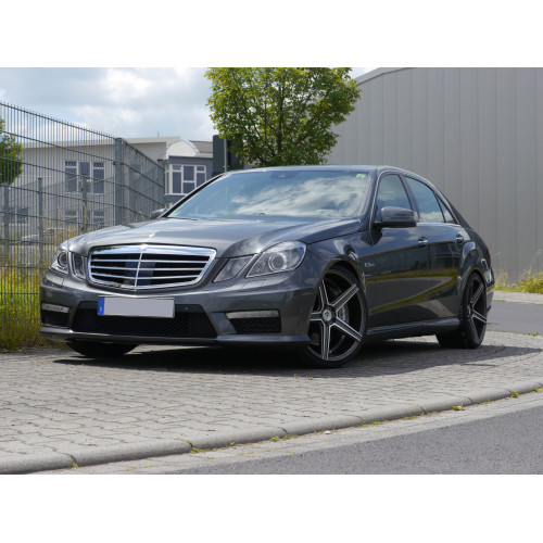 UROS 20 Schwarz Matt Stern Poliert auf Mercedes Benz SL -  Mainhattan-Wheels Leichtmetallräder GmbH