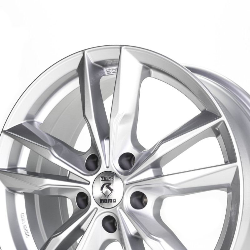 MOMO FAST Silver glossy