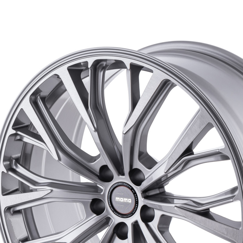 MOMO RF02 Titan Silver Brushed