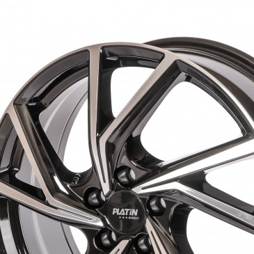 Platin Wheels P 107 diamantschwarz, Front poliert