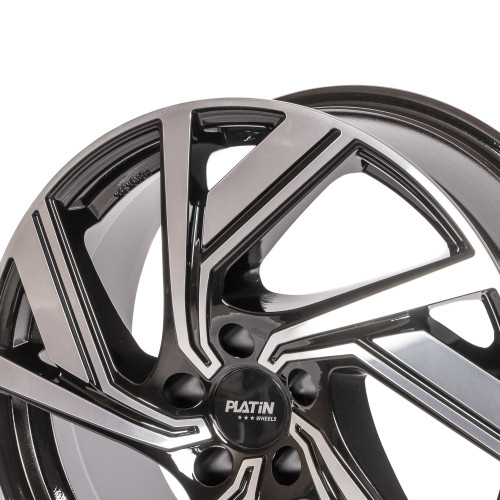 Platin Wheels P 114 schwarz poliert