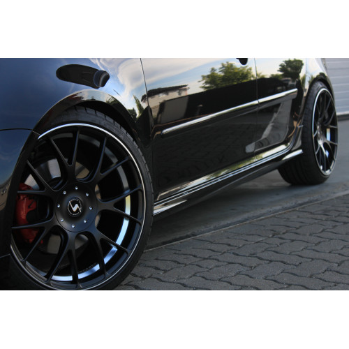 Japan Racing Wheels JR28 Gloss Black Machined